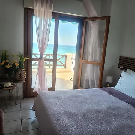 Holiday home Vista De La Luna Beachfront Skala Fourkas